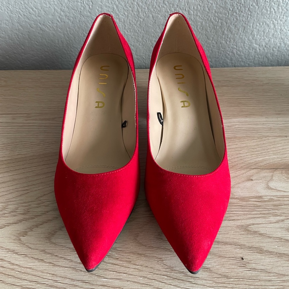 Red Point Toe Heels